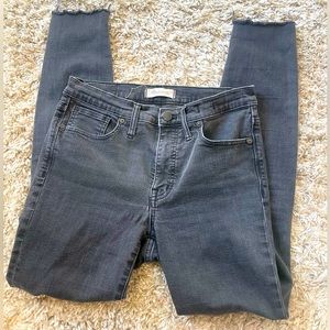 Madewell Jeans Women’s Inch Mid Rise Skinny Black Distressed Dark Wash 28x27
